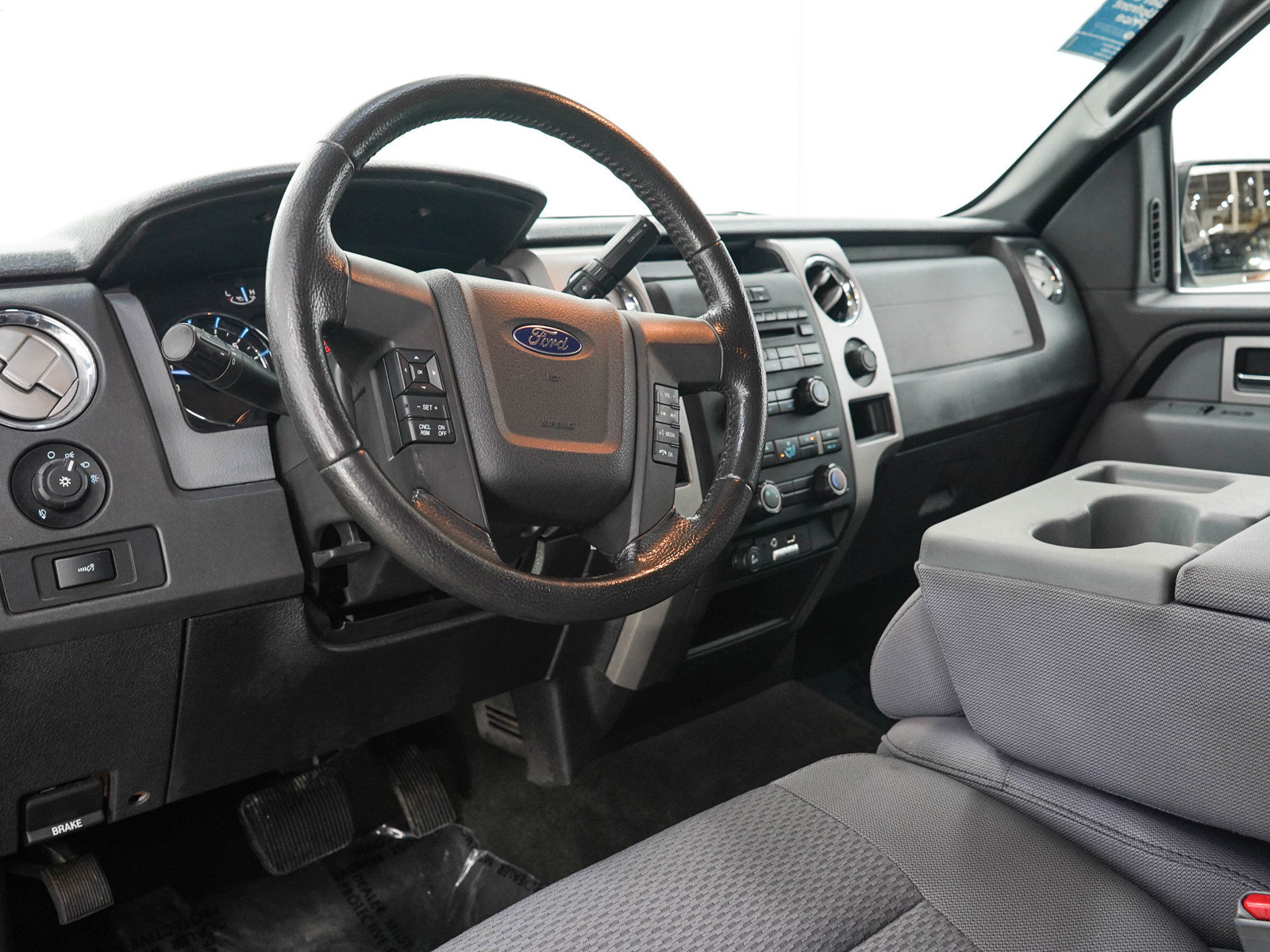 Used 2011 Ford F150 XLT w/ XLT Chrome Pkg AWD/4WD image 25
