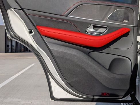 Used 2024 Mercedes-Benz GLE 53 AMG 4MATIC image 27