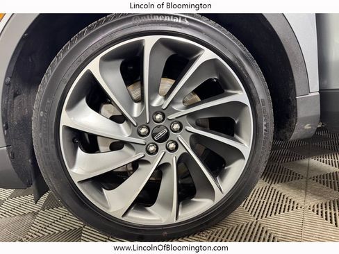 Used 2023 Lincoln Nautilus Reserve w/ Equipment Group 202A AWD/4WD image 27