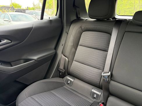 Used 2025 Chevrolet Equinox LT FWD image 39