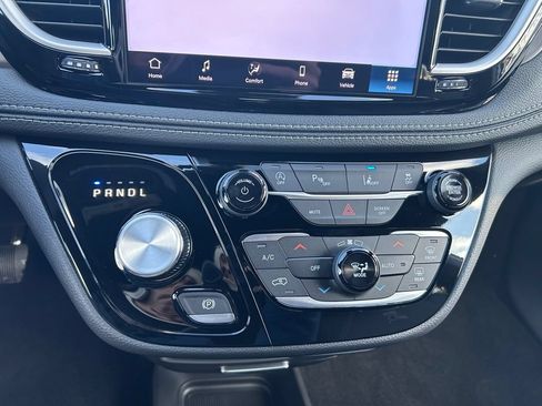 New 2026 Chrysler Pacifica Select w/ S Appearance Package FWD image 14