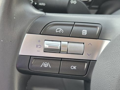 Used 2025 Hyundai Kona SEL FWD image 23