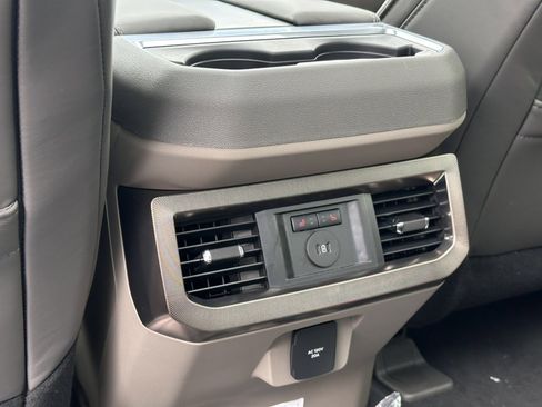 New 2025 Ford F250 Platinum w/ Platinum Plus Package image 22