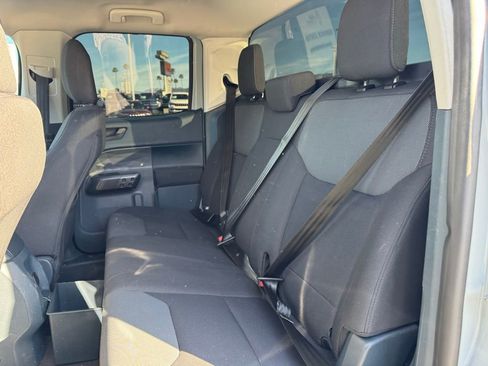 Used 2022 Ford Maverick XL image 4