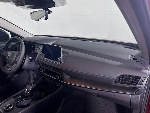 New 2026 Nissan Rogue SV AWD/4WD image 28