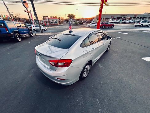 Used 2016 Chevrolet Cruze LS image 26