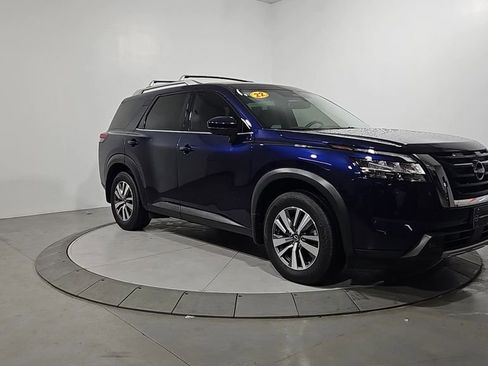 Certified 2022 Nissan Pathfinder SL image 9
