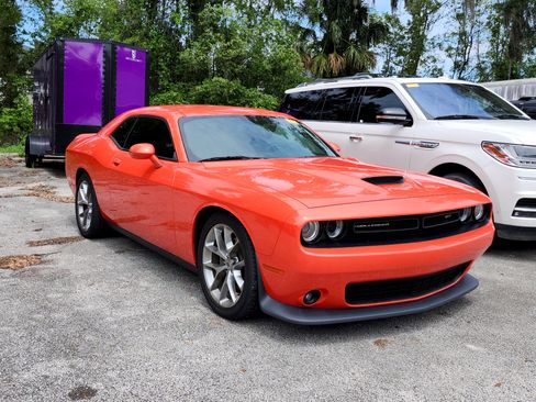 Used 2021 Dodge Challenger GT RWD image 9