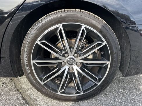 Used 2019 Toyota Avalon Touring image 32