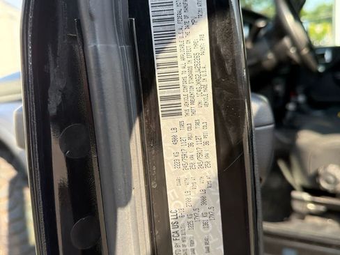 Used 2018 Jeep Wrangler Sport AWD/4WD image 20