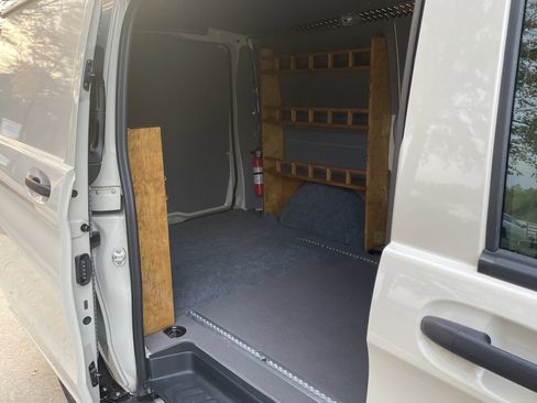 Used 2023 Mercedes-Benz Metris image 38