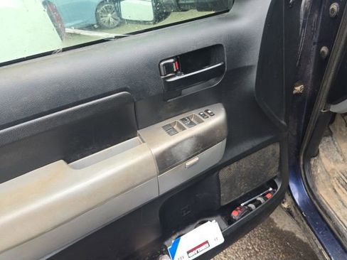 Used 2012 Toyota Tundra 4x4 Double Cab w/ TRD Off-Road Pkg image 7