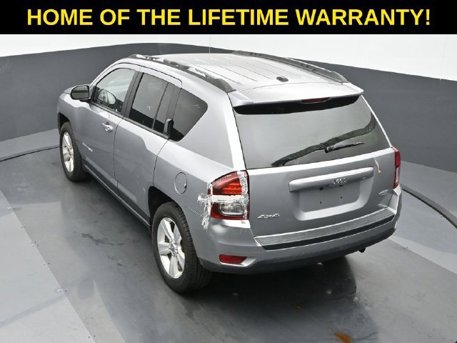 Used 2017 Jeep Compass Latitude AWD/4WD image 44