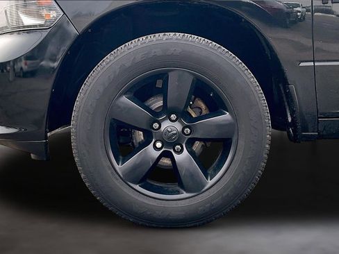 Used 2018 RAM 1500 Express w/ Wheel & Sound Group image 10