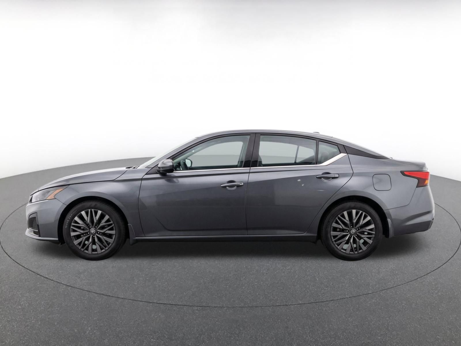 Used 2026 Nissan Altima 2.5 SV FWD image 4