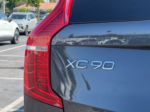 Used 2023 Volvo XC90 T8 Ultimate w/ Lounge Package AWD/4WD image 33