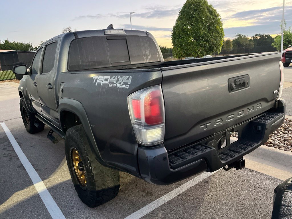 Used 2021 Toyota Tacoma TRD Off-Road w/ Technology Package AWD/4WD image 4