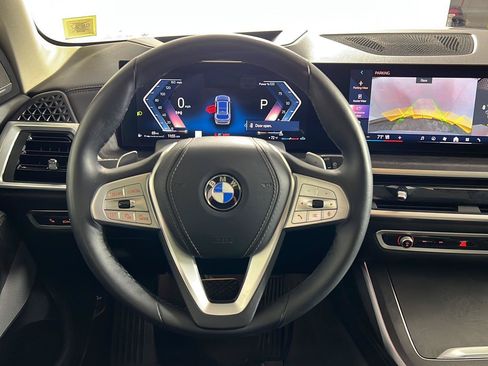 Certified 2024 BMW X7 xDrive40i w/ Premium Package AWD/4WD image 17