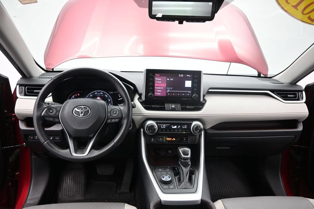 Used 2019 Toyota RAV4 Limited w/ Cold Weather Package AWD/4WD image 39