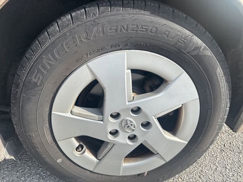 Used 2010 Toyota Prius Two FWD image 4