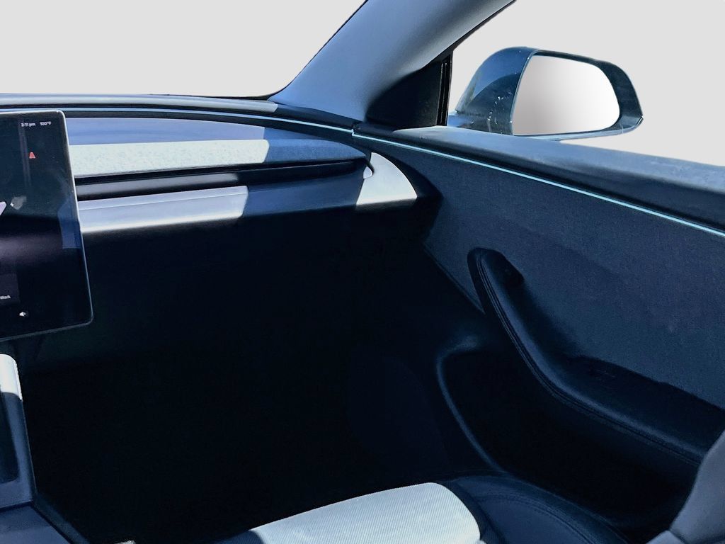 Used 2025 Tesla Model 3 Long Range RWD image 23