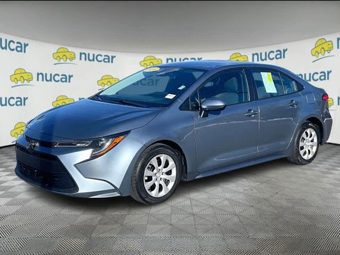 Used 2024 Toyota Corolla LE image 3