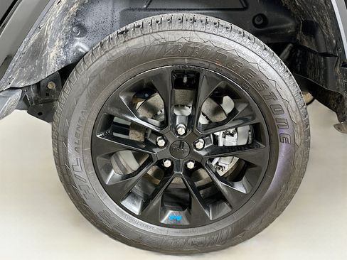 Used 2022 Jeep Wrangler Sahara w/ Cold Weather Group image 11