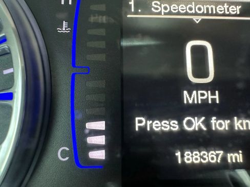 Used 2015 Chrysler 200 Limited w/ Convenience Group FWD image 14