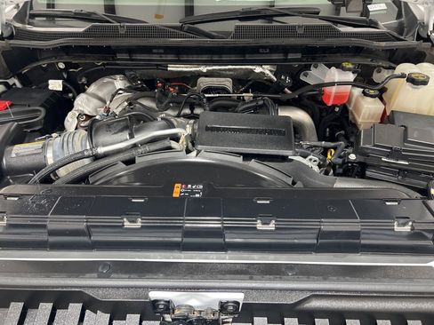 Used 2024 Chevrolet Silverado 2500 LT image 24