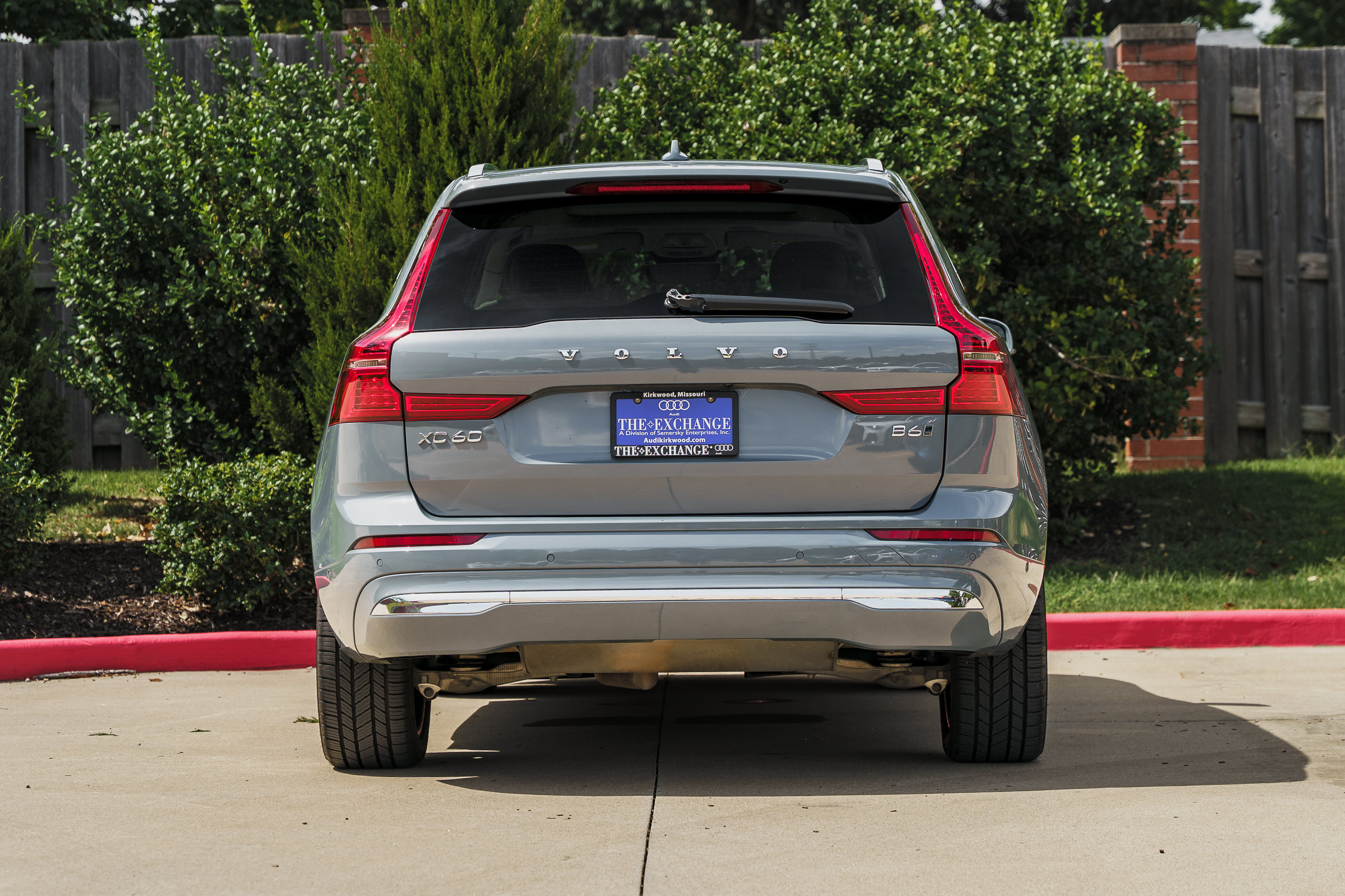 Used 2022 Volvo XC60 B6 Inscription w/ Advanced Package AWD/4WD image 26