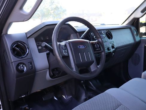 Used 2016 Ford F250 XL w/ Power Equipment Group AWD/4WD image 15