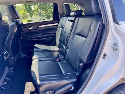 Used 2016 Toyota Highlander XLE w/ Protection Package #3 AWD/4WD image 32