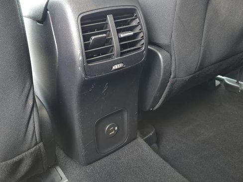 Used 2020 Ford Escape SE image 16