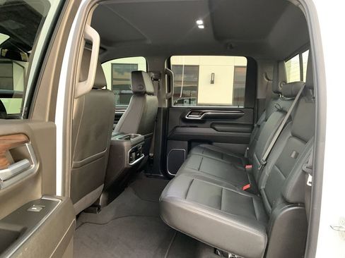 Used 2024 GMC Sierra 3500 SLT w/ SLT Premium Package image 28