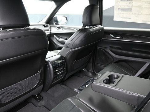 New 2026 Jeep Grand Cherokee L 4WD image 20