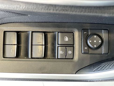 Used 2025 Toyota RAV4 XLE AWD/4WD image 16