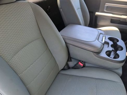 Used 2018 RAM 1500 Classic SLT AWD/4WD image 16