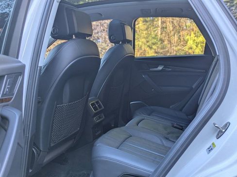 Used 2018 Audi Q5 2.0T Premium Plus w/ Premium Plus Package image 16