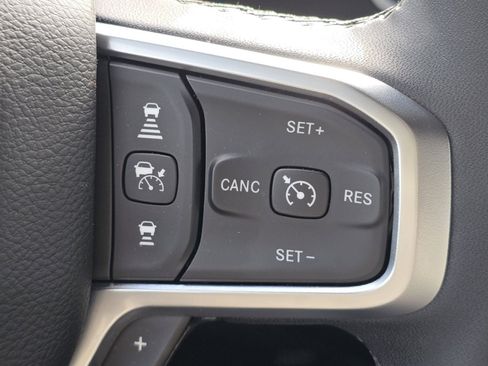 Used 2025 RAM 1500 Big Horn image 33