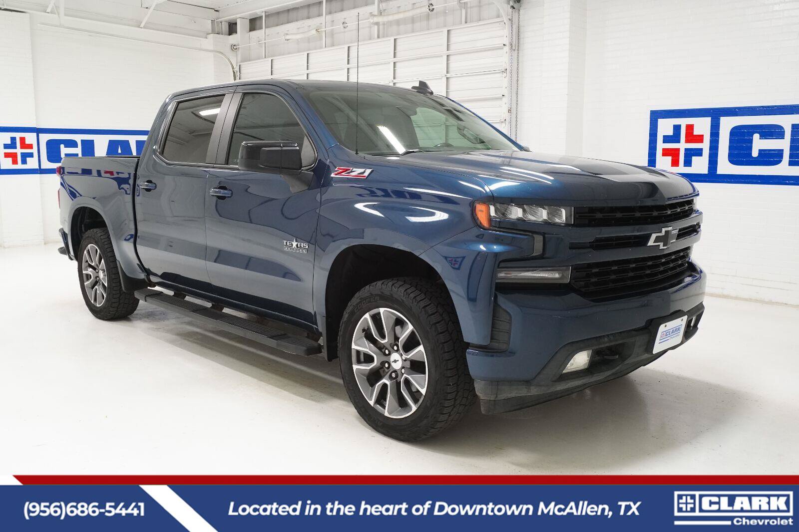 Used 2020 Chevrolet Silverado 1500 RST w/ Texas Edition AWD/4WD image 3