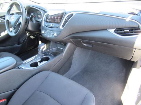 Used 2024 Chevrolet Malibu LT FWD image 11