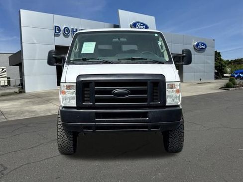Used 2014 Ford E-350 and Econoline 350 XLT RWD image 11