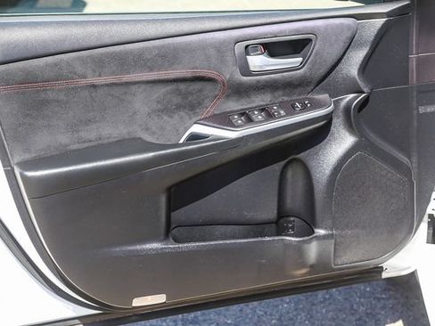 Used 2015 Toyota Camry XSE w/ Moonroof Package FWD image 24