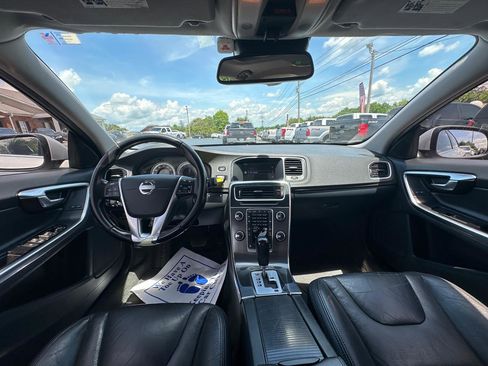 Used 2012 Volvo S60 T5 FWD image 10
