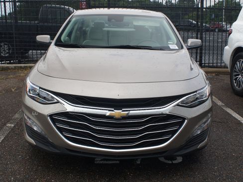 Used 2024 Chevrolet Malibu LT FWD image 3