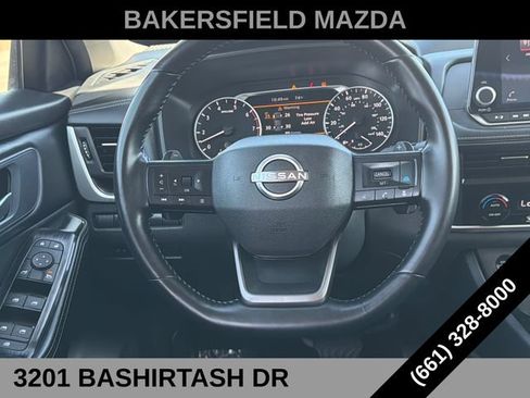 Used 2025 Nissan Rogue SV AWD/4WD image 16