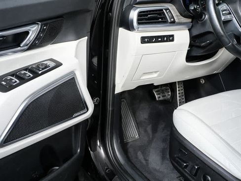 Used 2021 Kia Telluride SX w/ SX Prestige Package image 5