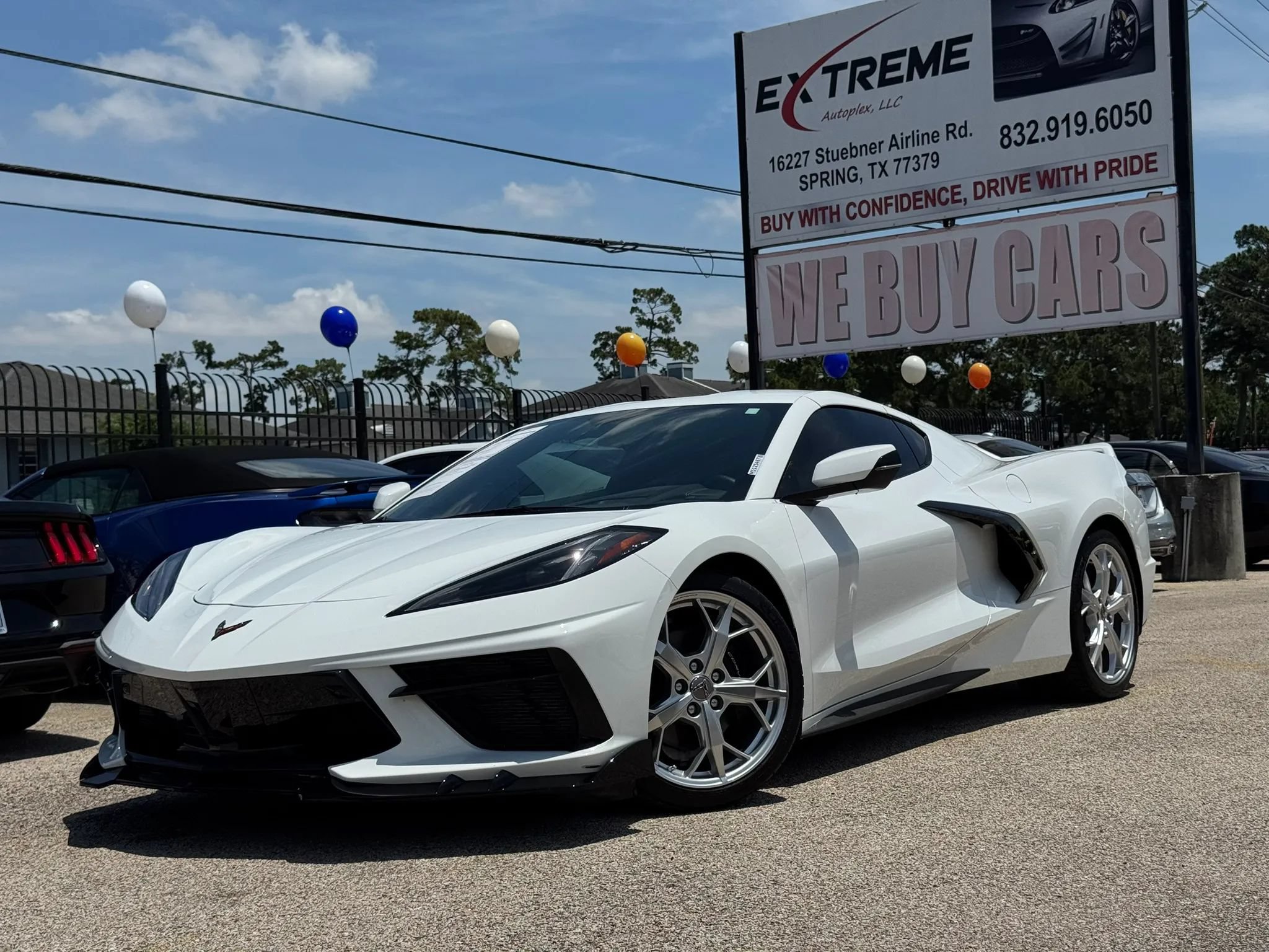 Used 2021 Chevrolet Corvette Stingray Preferred Cpe w/ Engine Appearance Package RWD image 1