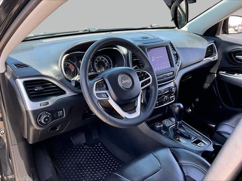 Used 2022 Jeep Cherokee Latitude AWD/4WD image 14