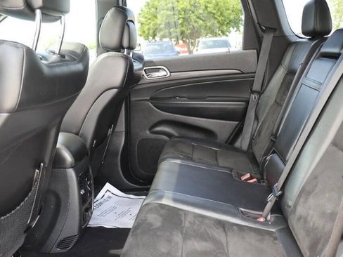 Used 2021 Jeep Grand Cherokee Laredo X AWD/4WD image 17
